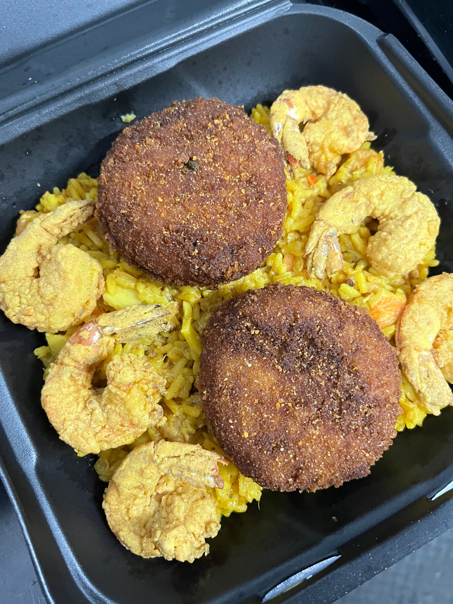 2 Crab Cake 6 Shrimp/w seafood rice Combo